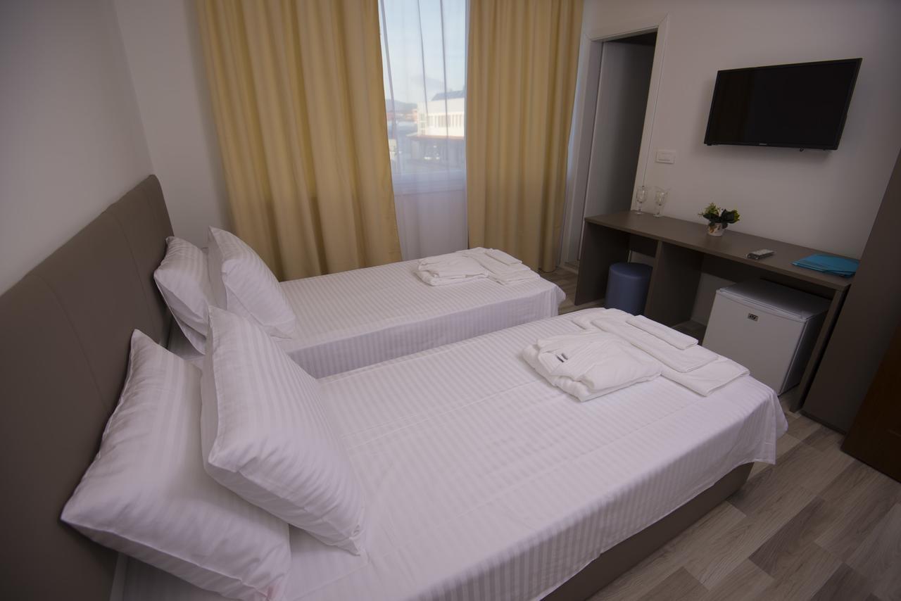 Hotel Village オフリド エクステリア 写真