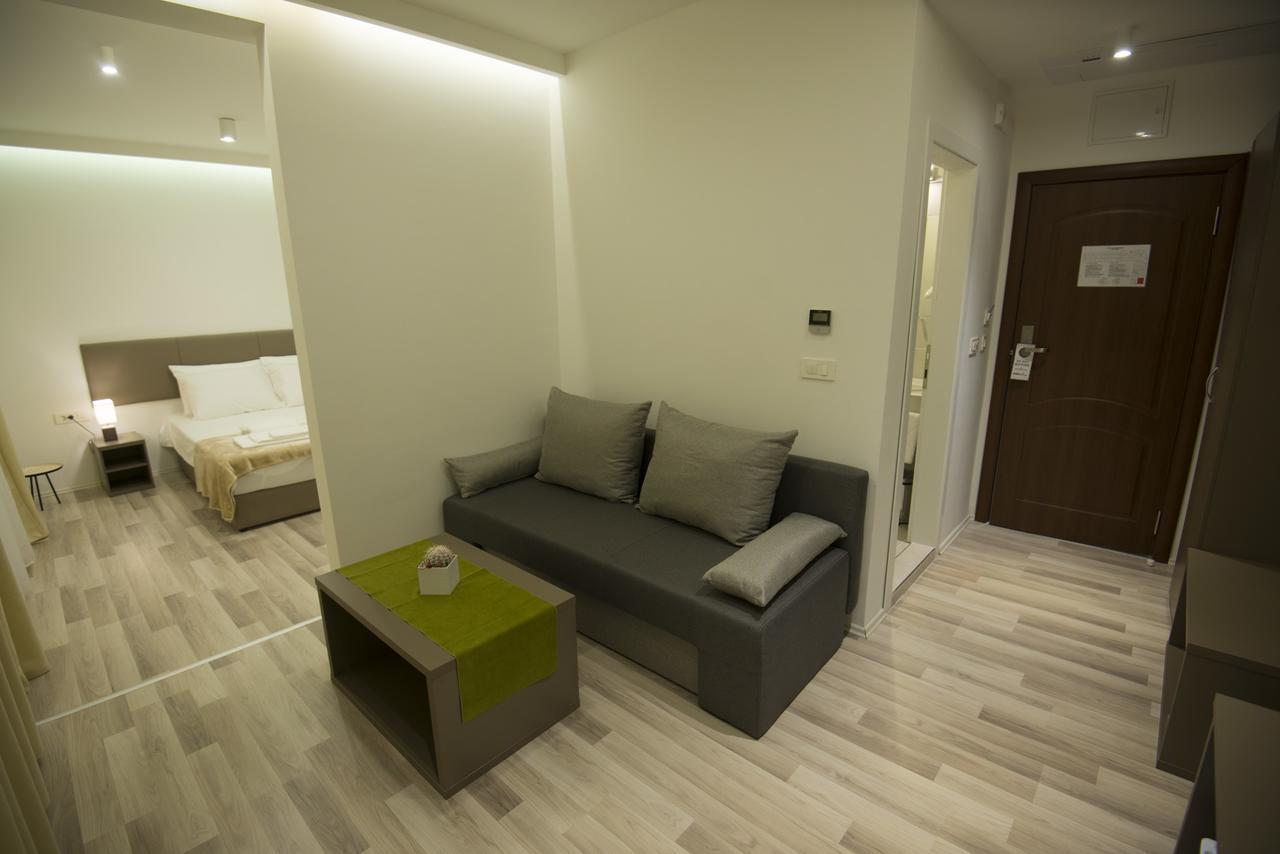 Hotel Village オフリド エクステリア 写真